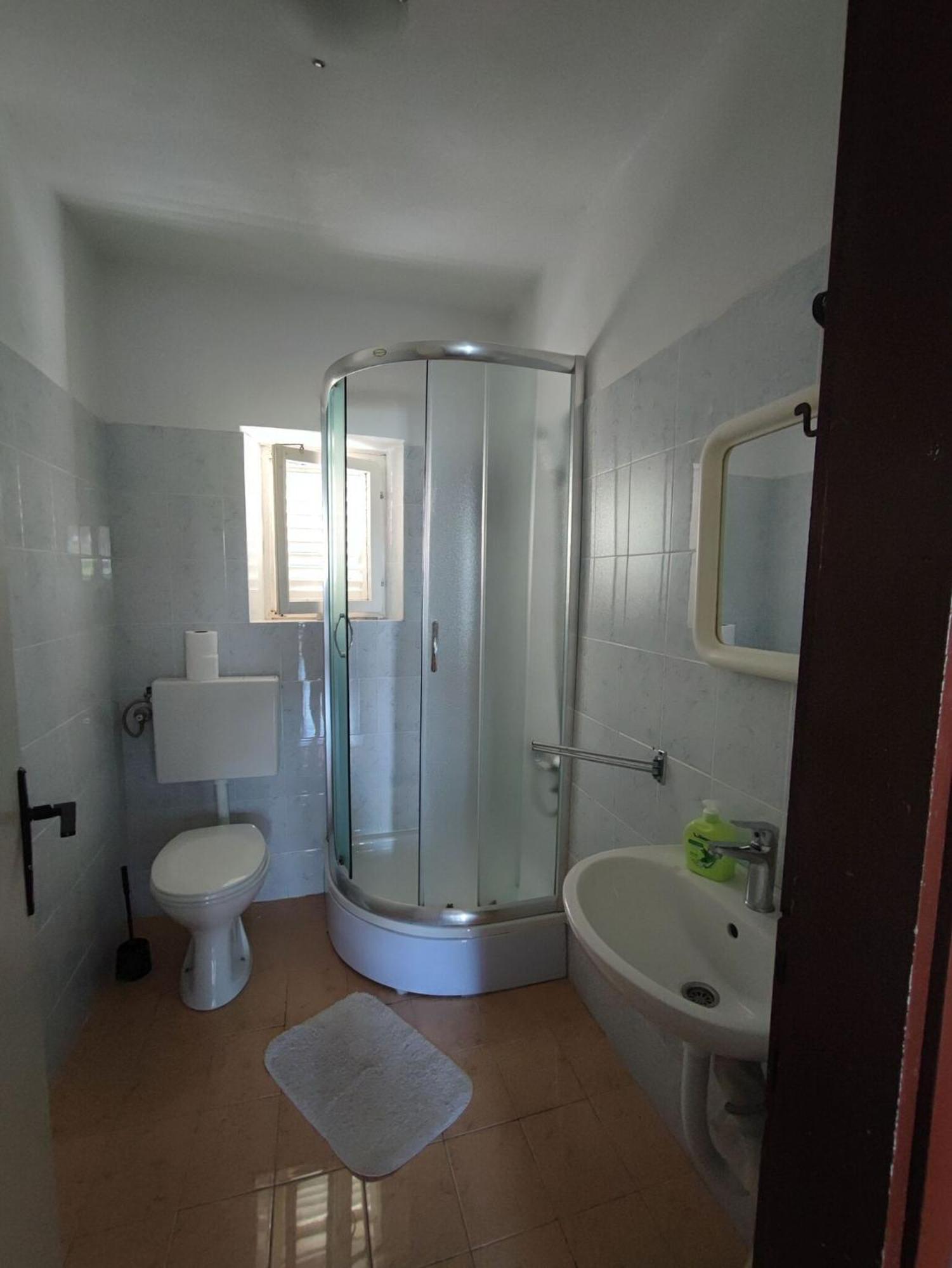 Robinson Dora Apartment Putnikovic Exterior photo