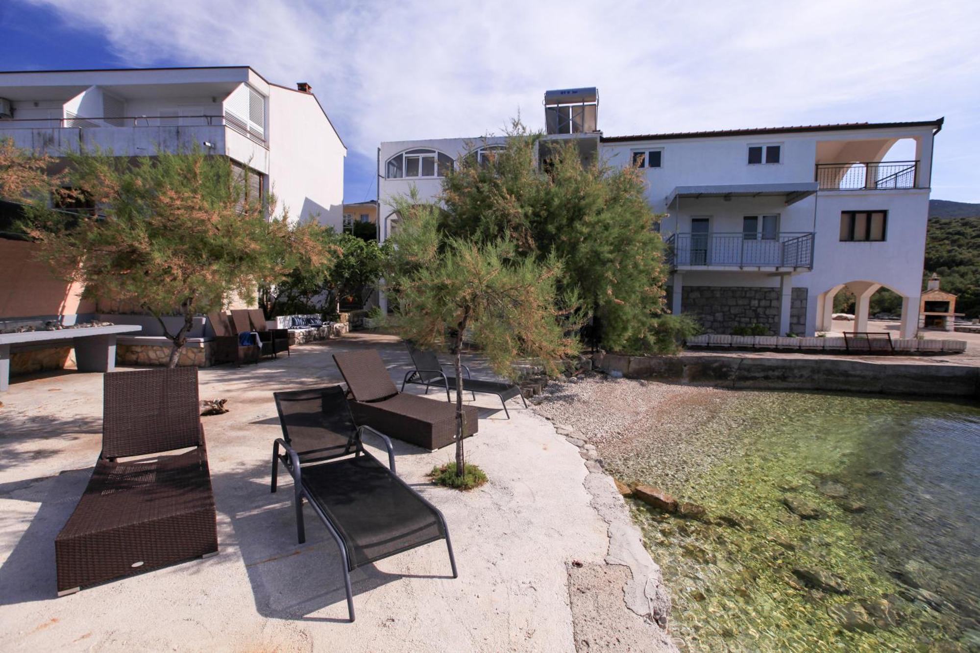Robinson Dora Apartment Putnikovic Exterior photo