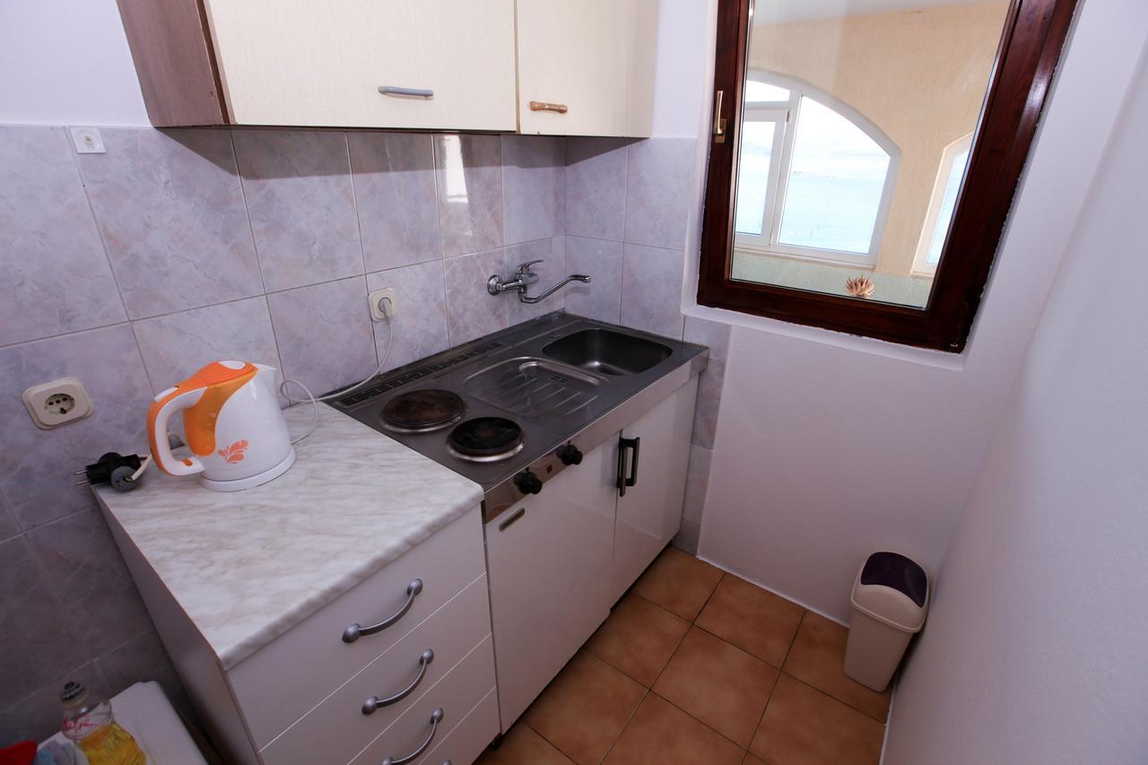 Robinson Dora Apartment Putnikovic Exterior photo